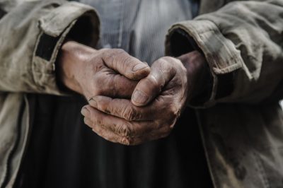 Older unhoused man Getty Images 2206276524